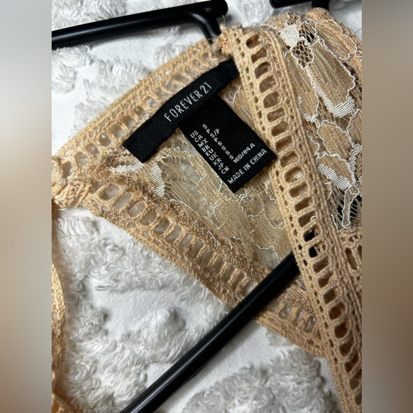 Forever 21 Maxi dress with lace - Picture 6 of 7